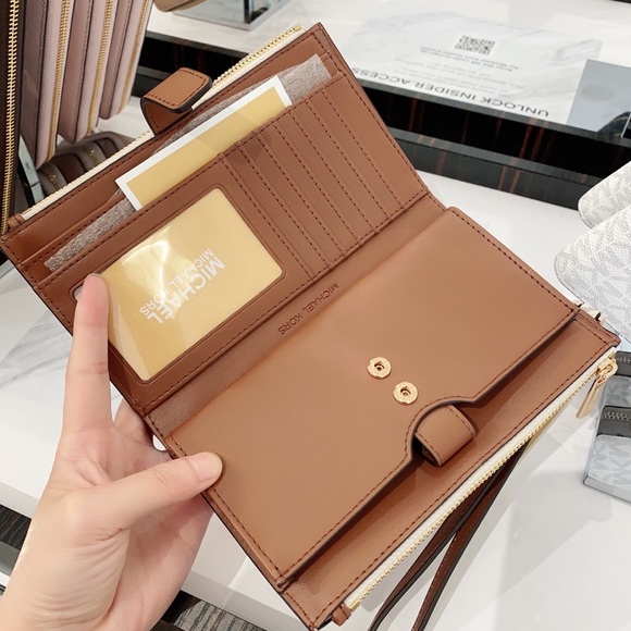 Michael Kors Jet set travel double zip wristlet - Picture 4 of 7